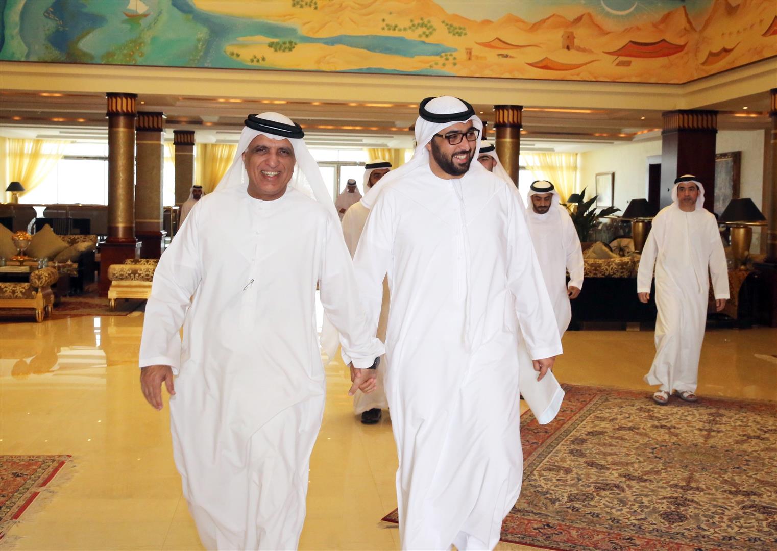 الشيخ سعود بن صقر القاسمي يستقبل سلطان بن خليفة استقبل صاحب السمو الشيخ سعود بن صقر القاسمي عضو المجلس الأعلى حاكم رأس Table Decorations Home Decor Furniture